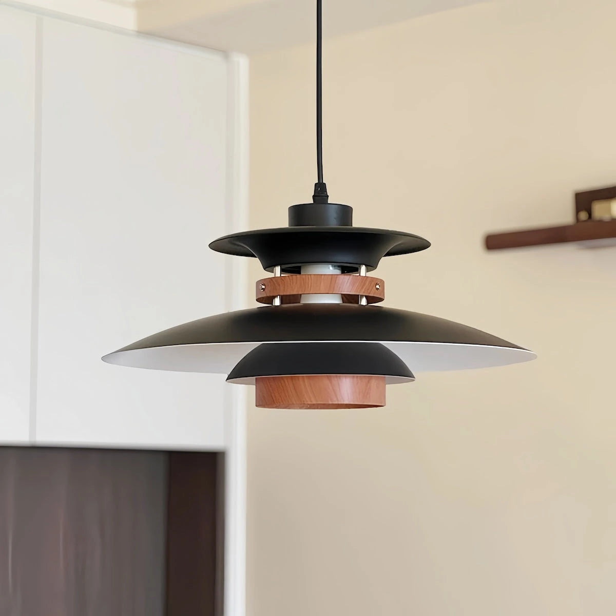 A Pendant Light — product view 2