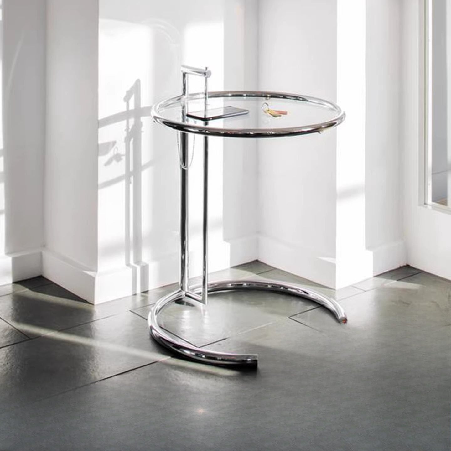 Height Adjustable Glass Side Table with round glass top