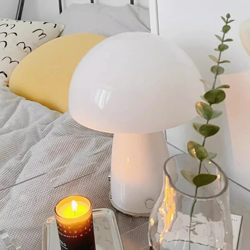 White Polished Chrome Table Lamp, catalog view 6